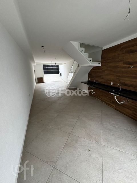 Image 4 - 930268