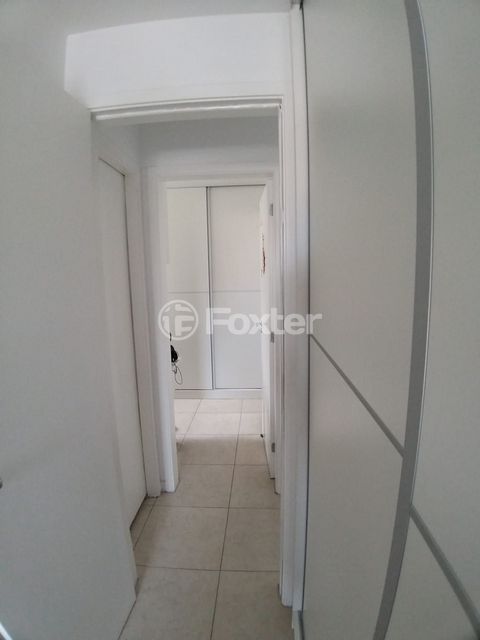 Image 4 - 930343
