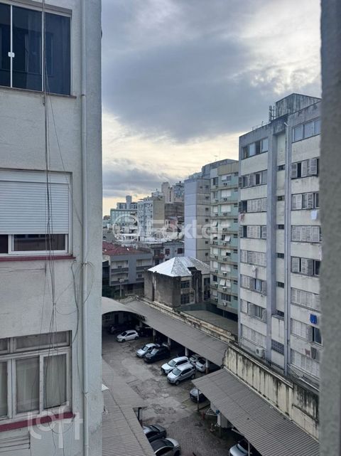 Image 1 - 930347