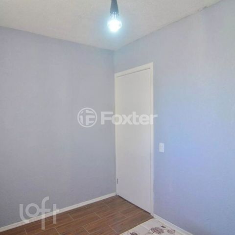 Image 7 - 930351