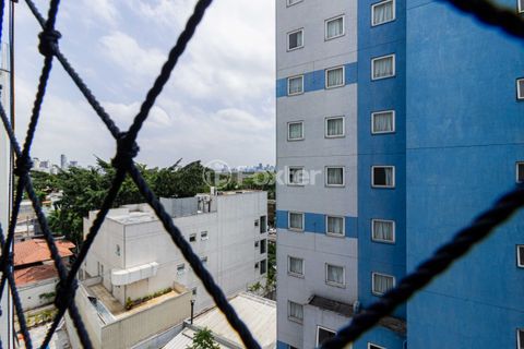 Image 5 - 930359