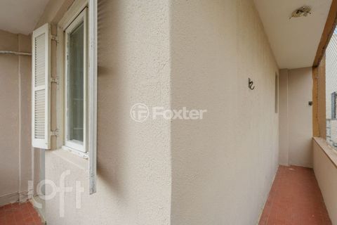 Image 11 - 930375