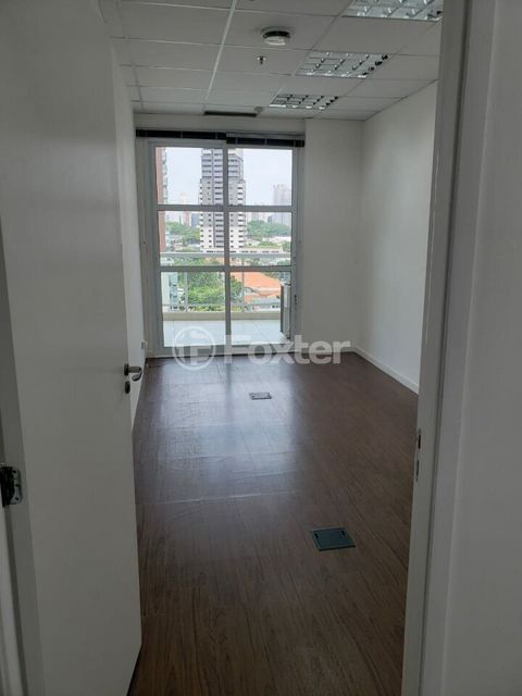 Image 5 - 930443
