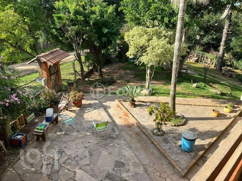Image 3 - 930456
