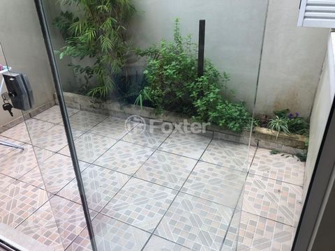 Image 4 - 930472