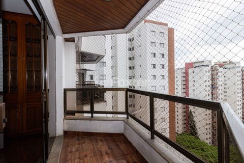 Image 3 - 930474