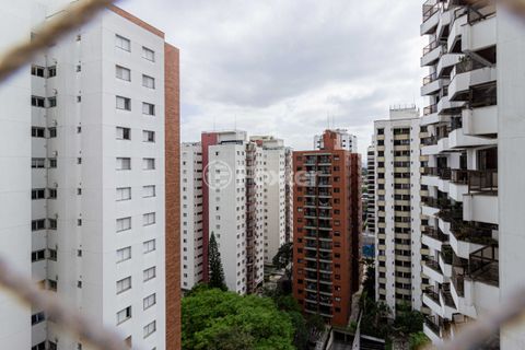 Image 5 - 930474