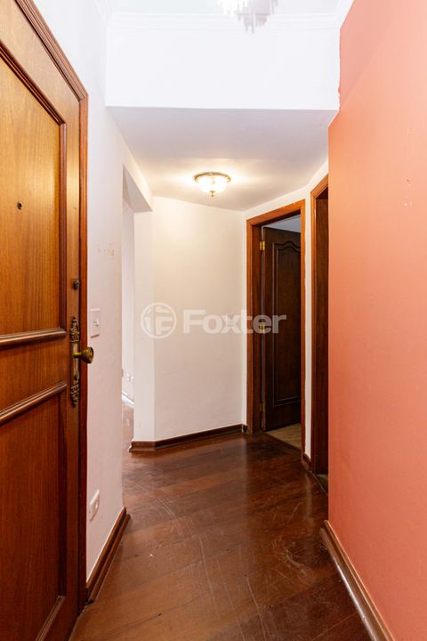Image 8 - 930474