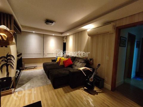 Image 4 - 930480