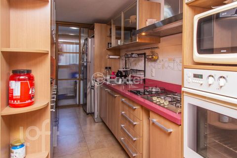 Image 8 - 930480
