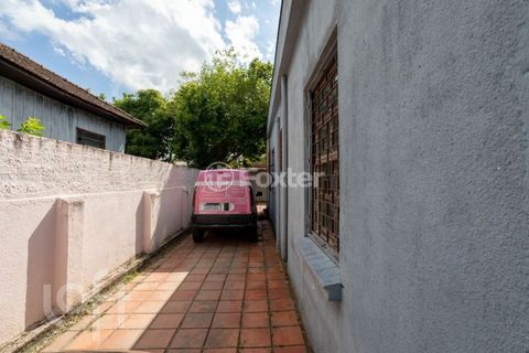 Image 1 - 930505