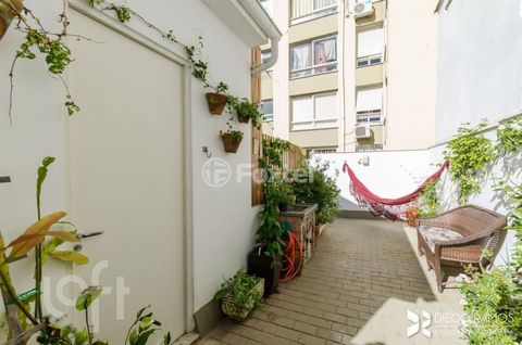 Image 16 - 930518