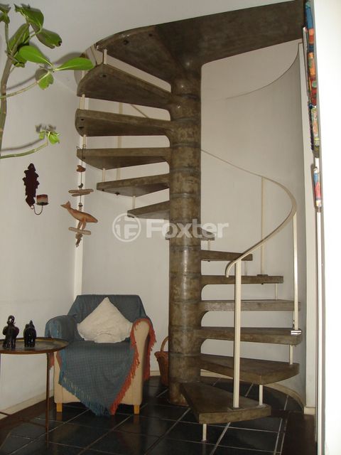 Image 6 - 930533