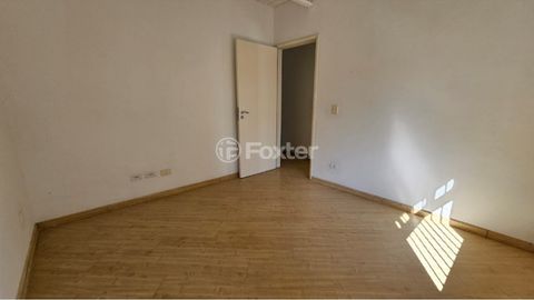 Image 8 - 930533