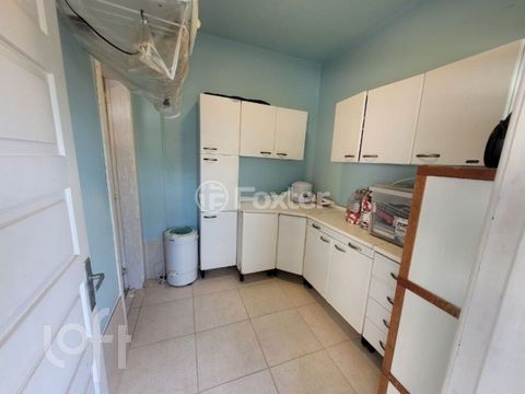 Image 5 - 930542
