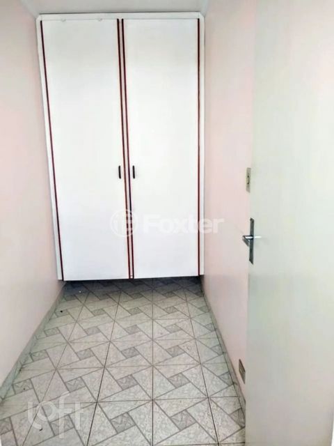 Image 3 - 930545