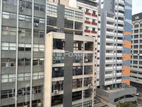 Image 16 - 930546