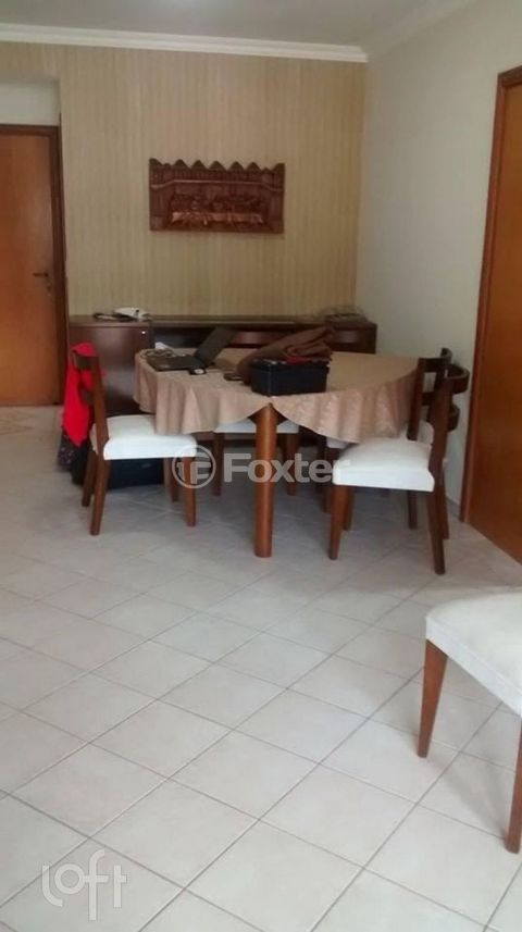 Image 4 - 930547