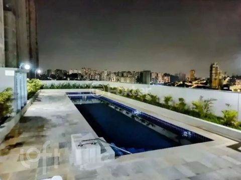 Image 7 - 930570