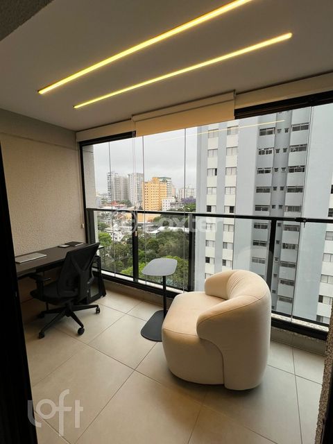 Image 2 - 930571