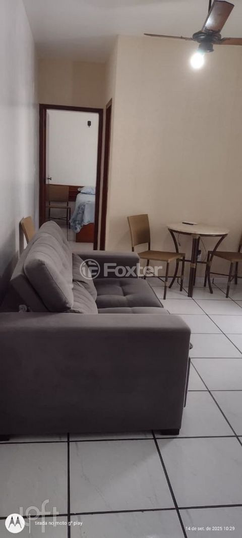 Image 7 - 930575