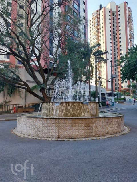 Image 5 - 930579