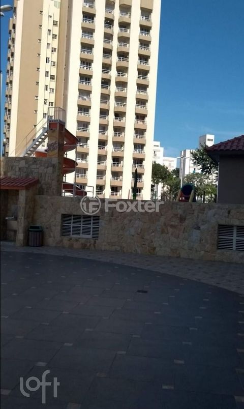 Image 8 - 930579