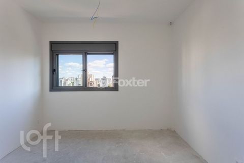 Image 7 - 930583