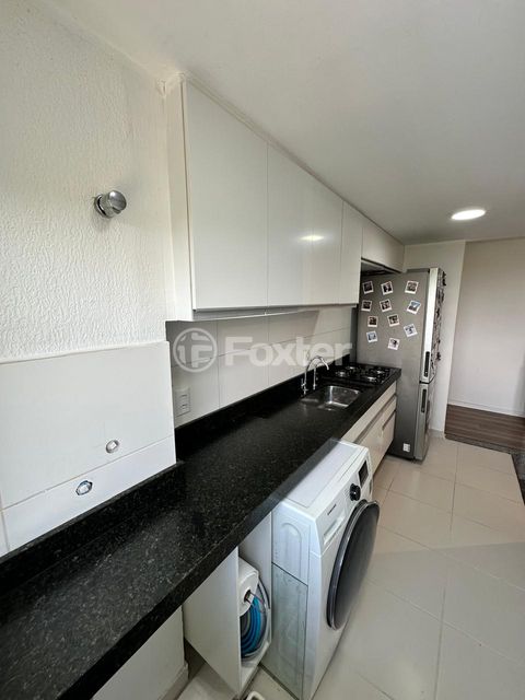 Image 5 - 930619