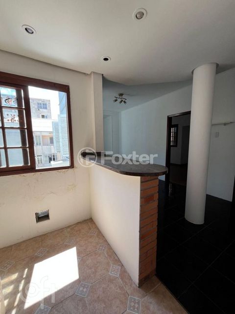 Image 6 - 930625
