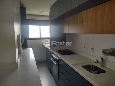 Image 3 - 930670