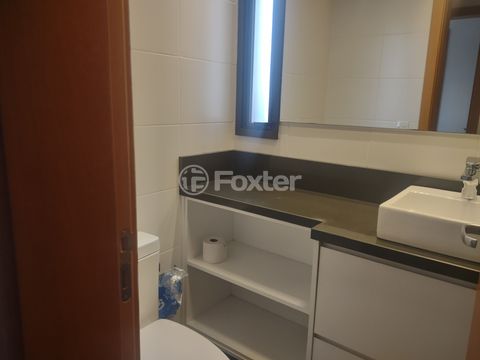 Image 7 - 930670
