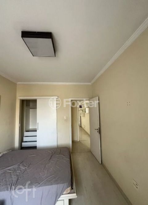 Image 3 - 930682