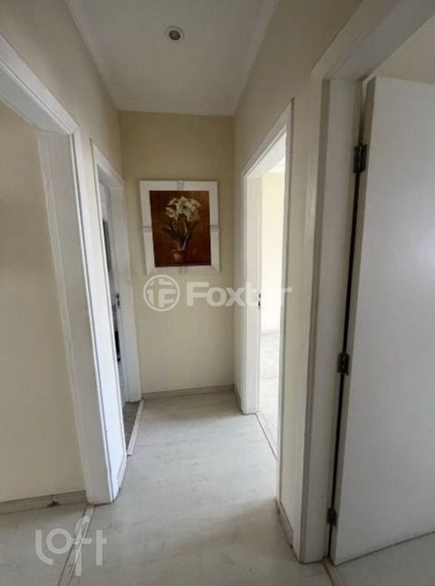 Image 7 - 930682
