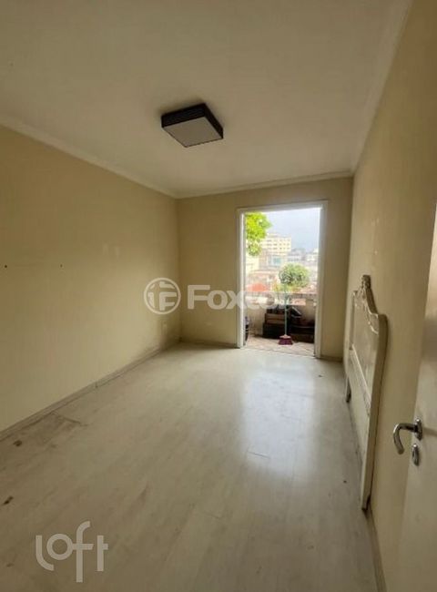 Image 4 - 930682