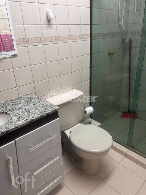Image 8 - 930694