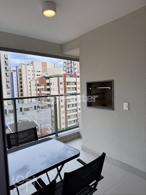 Image 3 - 930703