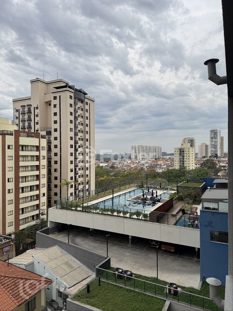Image 6 - 930703