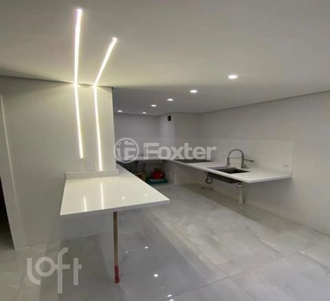 Image 3 - 930715