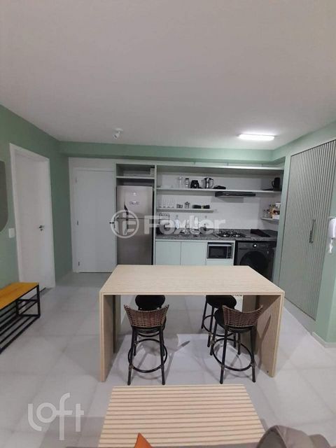 Image 3 - 930740