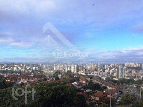 Image 14 - 930743