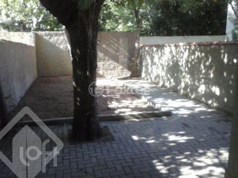 Image 5 - 930745