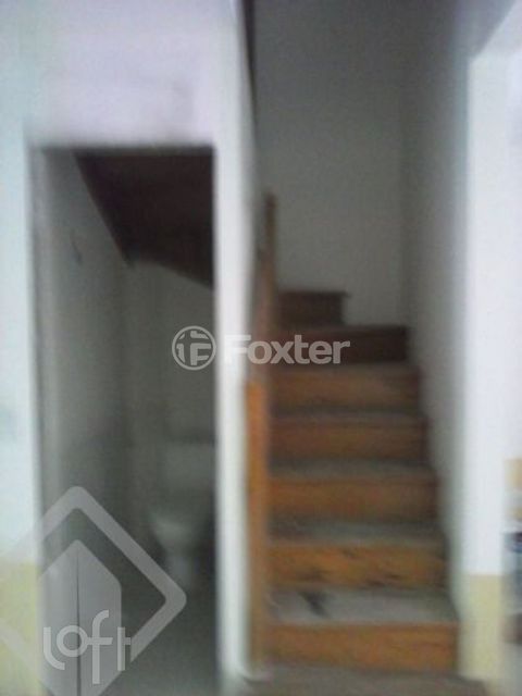 Image 2 - 930745