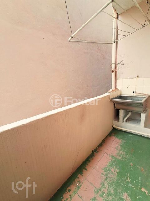 Image 3 - 930751