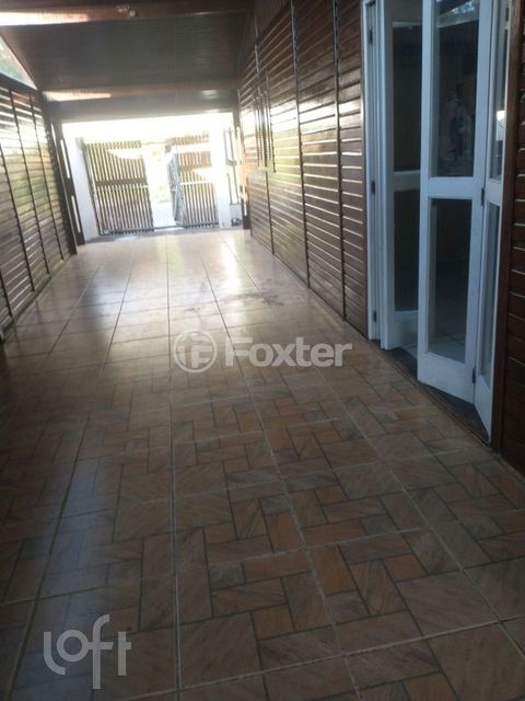 Image 4 - 930752