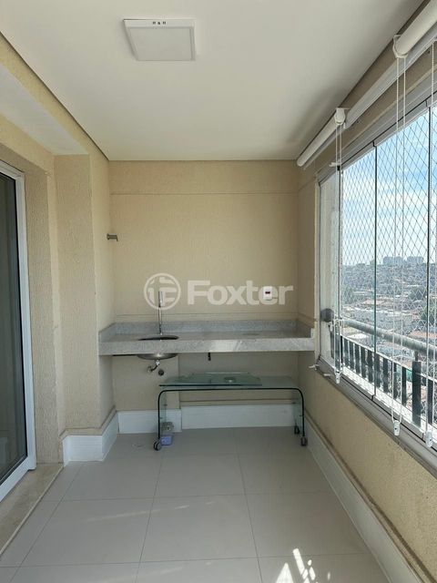 Image 3 - 930775
