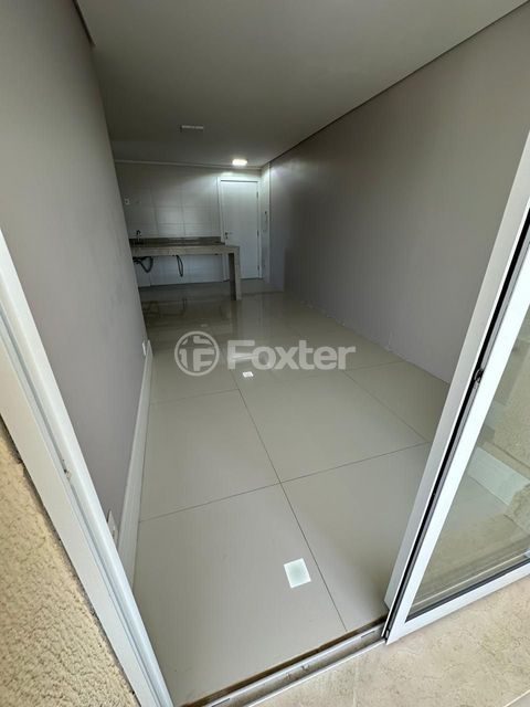 Image 2 - 930775