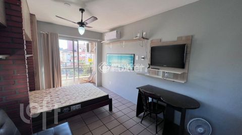 Image 3 - 930811