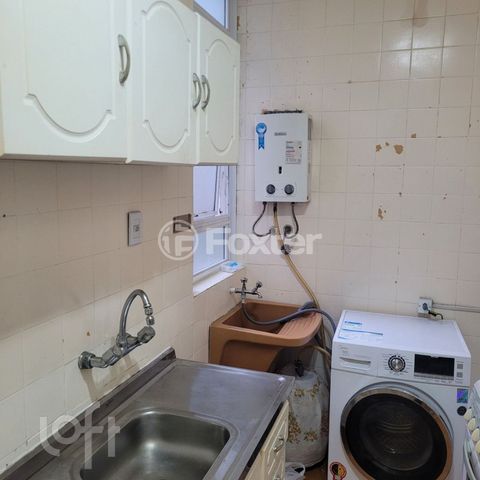 Image 9 - 930812