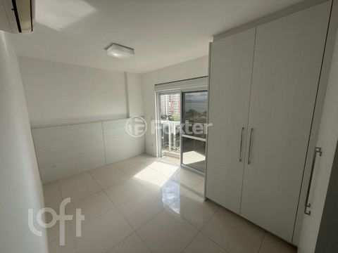 Image 3 - 930818